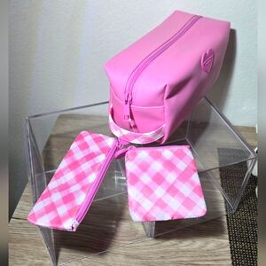 Bath & Body Works Pink Gingham Cosmetic bag w/ Small pouches 👝  NEW